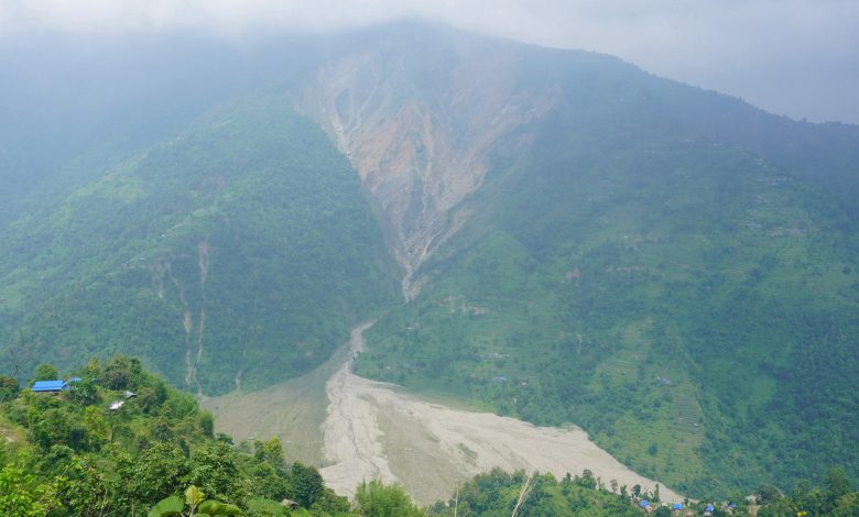 बोपुङको वासिङ पहिरोः बर्सेनि उठीबास हुँदै आसपासका स्थानीयवासी