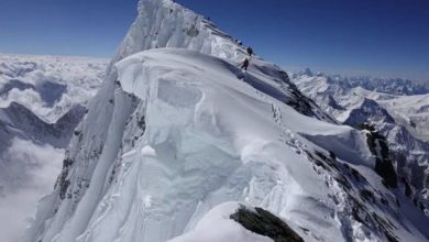 Photo of हिमपहिरोमा परेका पाँच नेपालीसहित दश आरोही सम्पर्कविहीन