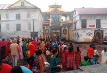 Photo of साउनको दोस्रो सोमबार: पशुपतिनाथमा बिहानैदेखि भक्तजनको घुइँचो