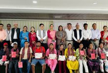Photo of झापा अर्जुनधाराका १७ अव्यवस्थित बसोबासीले पाए लालपुर्जा