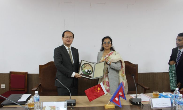 नेपाल–चीनबीच व्यापार र लगानी प्रवर्द्धनमा सहकार्य विस्तार गर्ने सहमति नेपाल–चीनबीच व्यापार र लगानी प्रवर्द्धनमा सहकार्य विस्तार गर्ने सहमति
