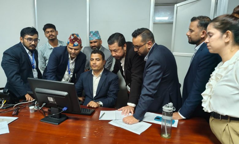 गुनासो व्यवस्थापनलाई थप प्रभावकारी बनाउन ऊर्जा र पर्यटन मन्त्रीद्वारा ‘हेलो सरकार’को अवलोकन
