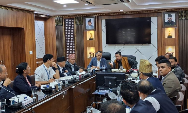 काठमाडौँ उपत्यकाका अस्तव्यस्त तार साउन दोस्रो साताभित्र व्यवस्थापन गरिसक्न निर्देशन