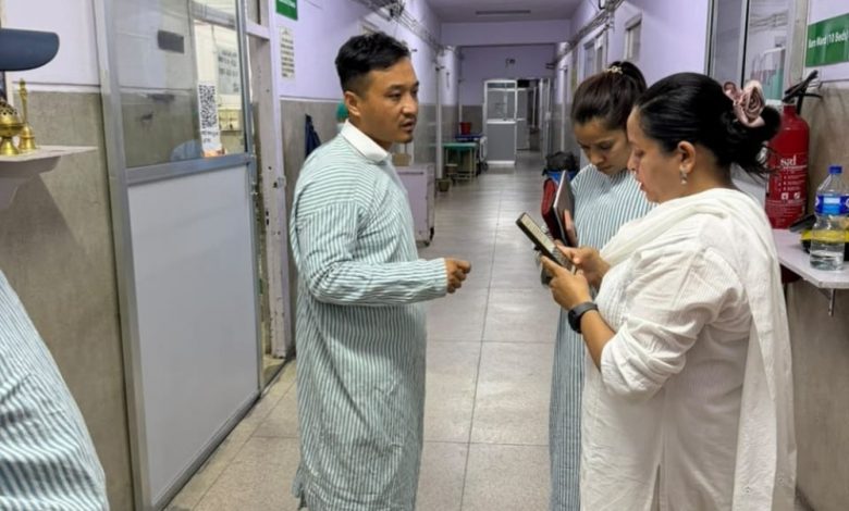 गणेश नेपालीलाई थप उपचारका लागि भारत लैजाने तयारी गणेश नेपालीलाई थप उपचारका लागि भारत लैजाने तयारी