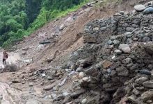 Photo of पहिराले मेची राजमार्ग अवरुद्ध