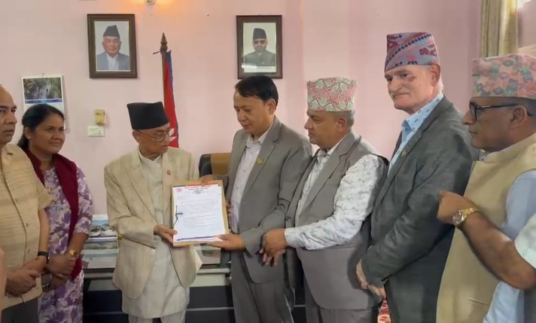 बागमतीको मुख्यमन्त्रीमा एमालेका किरण थापामगरको दाबी पेस