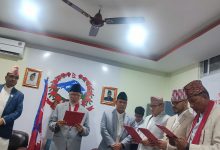 Photo of सुदूरपश्चिमका तीन मन्त्री र दुई राज्यमन्त्रीद्वारा शपथ