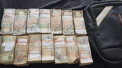 Photo of स्रोत नखुलेको ५१ लाखभन्दा बढी नेपाली रुपैयाँसहित सर्लाहीमा एक जना पक्राउ