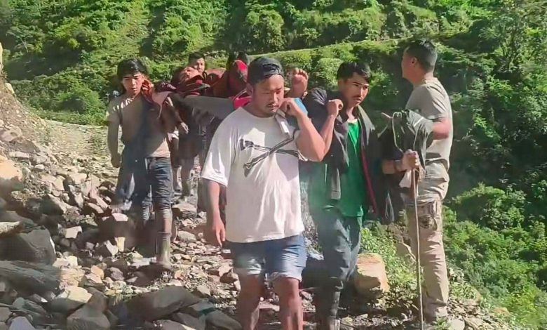 पहिरोमा परी मृत्यु भएका चार जनाको सनाखत, ९ जना अझै बेपत्ता