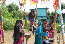 Photo of दाजुभाइको दीर्घायुको कामना गर्दै मनाए रानाथारू महिलाले तिज