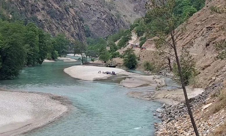 कर्णाली नदीमा पाैडी खेल्ने क्रममा २ जना बालबालिका बेपत्ता कर्णाली नदीमा पाैडी खेल्ने क्रममा २ जना बालबालिका बेपत्ता