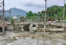 Photo of क्षतिग्रस्त विद्युत संरचनाको मर्मत तिव्र, नुवाकोटमा विद्युत् पुनः आपूर्ति
