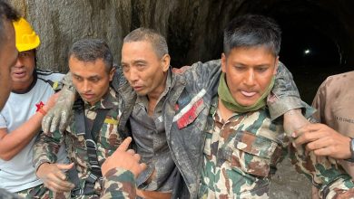 Photo of बाढी गएको ११औँ दिनमा माथिल्लो त्रिशूली–१ को सुरुङबाट चिनियाँ नागरिकको उद्धार