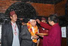 Photo of ढालियो इन्द्रजात्राको लिङ्गो, राष्ट्रपतिद्वारा कुमारीसँग टीका प्रसाद ग्रहण