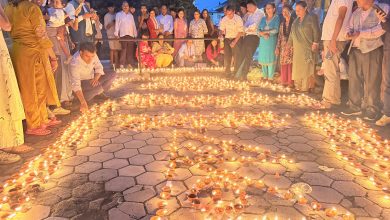 Photo of भोटेकोशी बाढीमा परी निधन भएकाहरूको सम्झनामा दीप प्रज्वलन