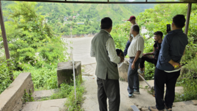 Photo of बाढीले क्षति पुर्याएका झोलुङ्गे पुलको मर्मतमा तीव्रता