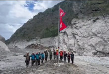 Photo of भोटेकोशी बाढीपछि नेपाल–चीन सीमा क्षेत्रमा राष्ट्रिय झण्डा पुनर्स्थापित