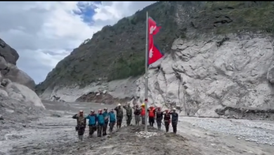 Photo of भोटेकोशी बाढीपछि नेपाल–चीन सीमा क्षेत्रमा राष्ट्रिय झण्डा पुनर्स्थापित