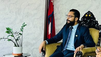 Photo of राजनीतिक दलका गतिविधिमा संलग्न शिक्षकलाई कारबाही गर्न शिक्षामन्त्रीको निर्देशन