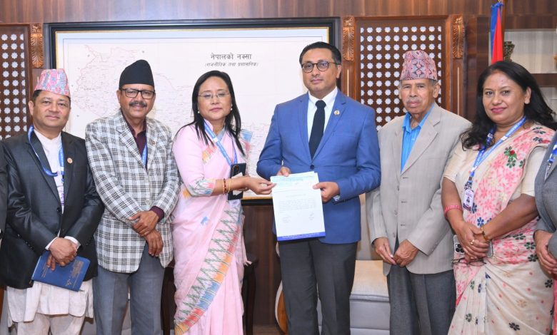 लघु, घरेलु तथा साना उद्योग क्षेत्र सरकारको प्राथमिकतामा छः कार्यवाहक प्रधानमन्त्री वाग्ले लघु, घरेलु तथा साना उद्योग क्षेत्र सरकारको प्राथमिकतामा छः कार्यवाहक प्रधानमन्त्री वाग्ले
