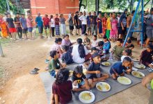 Photo of भोटेकोशी बाढी प्रभावित ‘होल्डिङ सेन्टर’ छाडेर क्रमशः कोठातिर