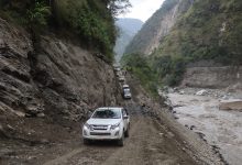 Photo of विपद् प्रभावित बेनी–जोमसोम कोरला सडकमा यातायात सञ्चालनमा चुनौती